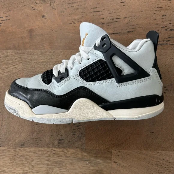 Kids Jordan 4’s Size 12C - Picture 10 of 10